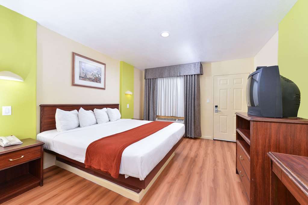 Rodeway Inn Modesto Szoba fotó