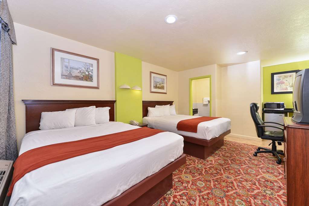 Rodeway Inn Modesto Szoba fotó